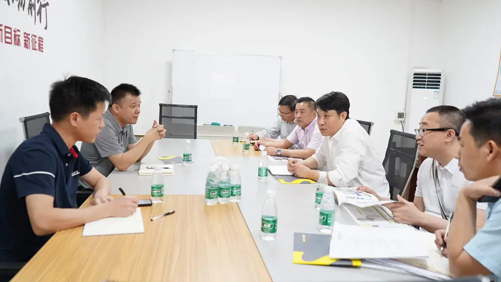 District Party Committee and Government Visit1