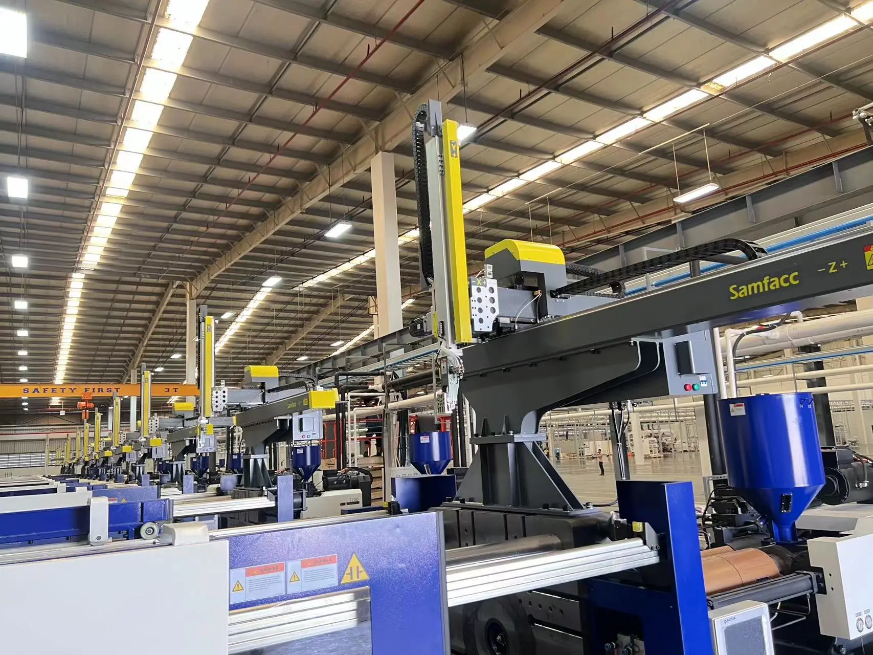 warehouse robot 