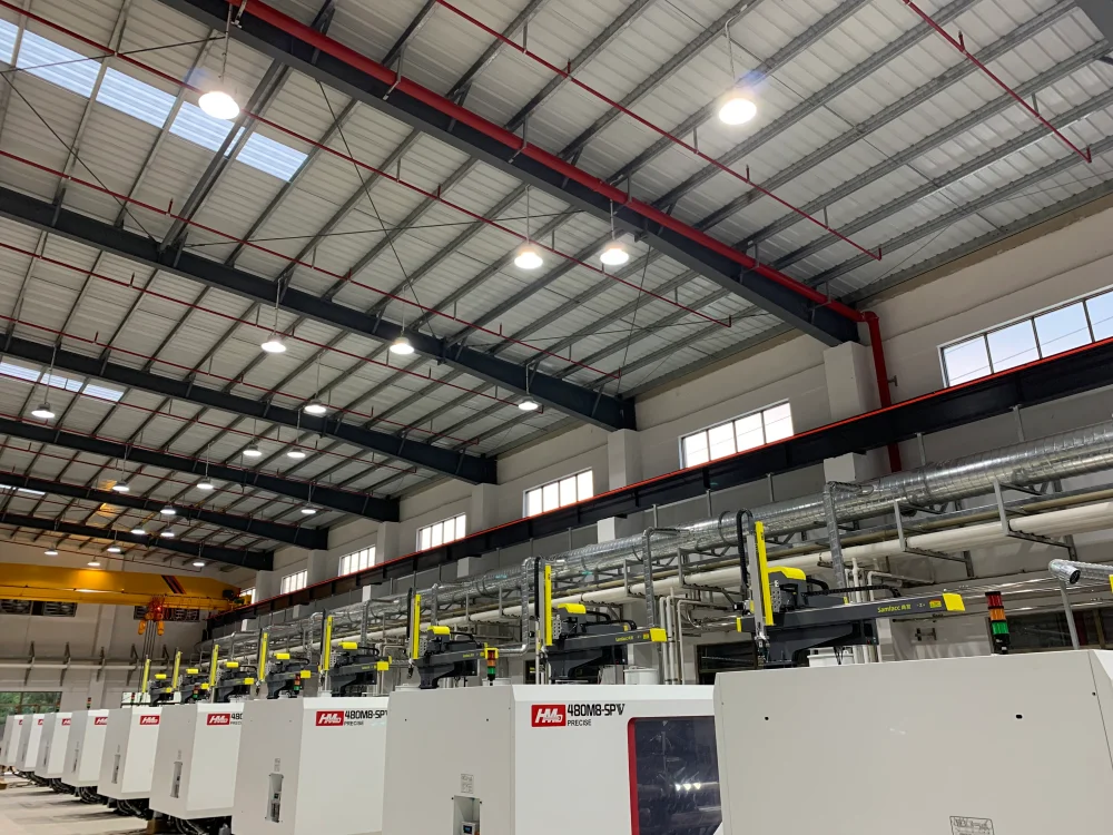 Vertical Injection Molding Machine2