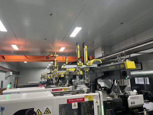 Plastic Molding Machine 2