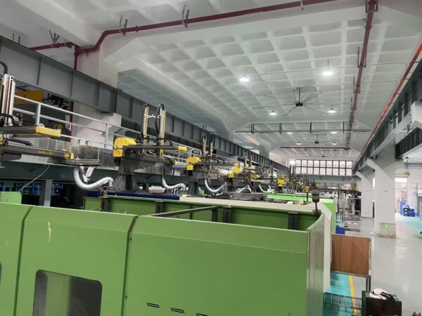 Plastic Molding Machine 3
