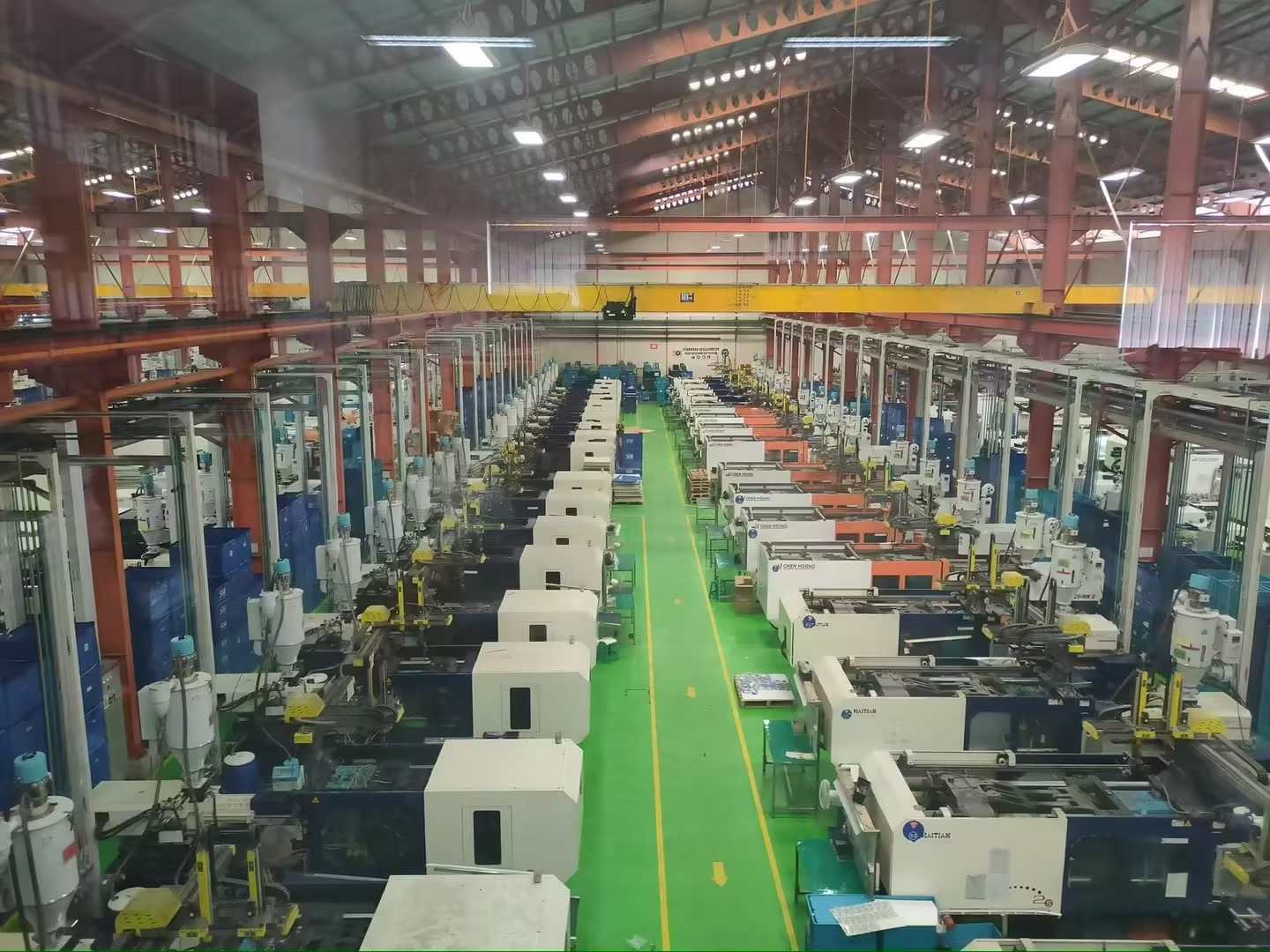 Desktop Injection Molding Machines Robot3