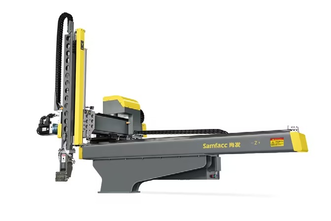 Large Injection Molding Machine1