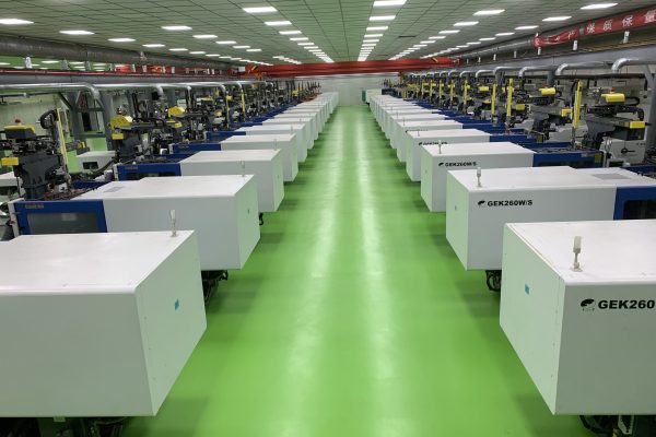 injection machine robot